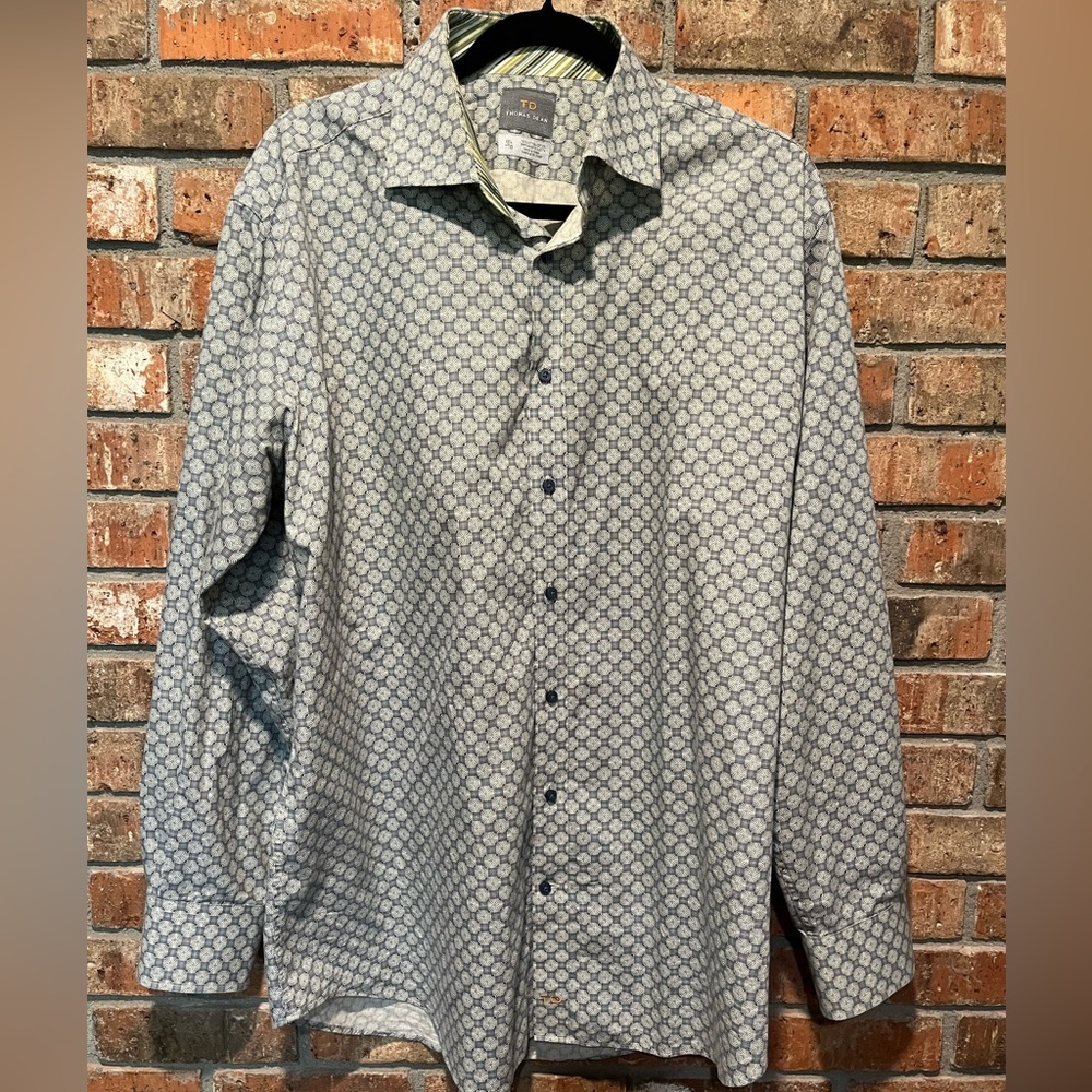 Thomas Dean men’s button-up dress shirt; 100% cotton, XXL NICE Shirt.